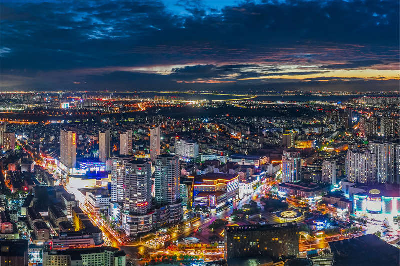 李村商圈夜景